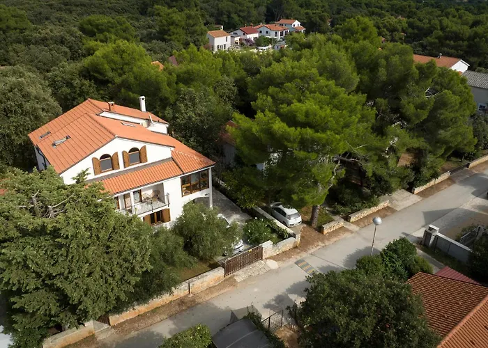 Apartament Stunning In With Wifi Mali Lošinj