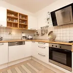 1 Bedroom Cozy In مالي لوشينغْ